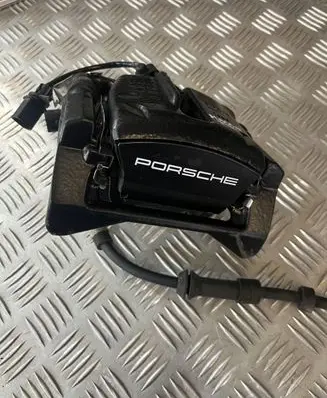 Porsche Macan (95B) Rear brake caliper