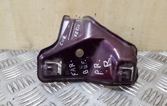 Toyota Corolla Verso E121 Fender mounting bracket
