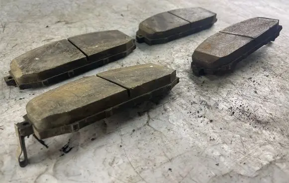 Nissan Patrol Y61 Brake pads (front) 