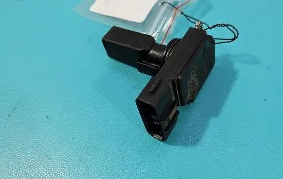 Toyota Corolla Verso E121 Mass air flow meter 22204-27010 IMPRK1537526