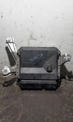 Toyota Yaris Engine control unit/module 896610D400