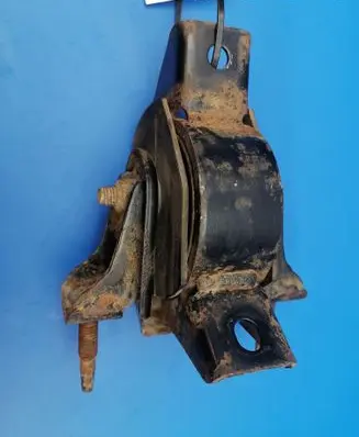 Opel Agila A Engine mount bracket
