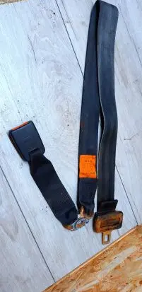 Volkswagen Golf II Middle seatbelt buckle (rear) 191857713 136664061