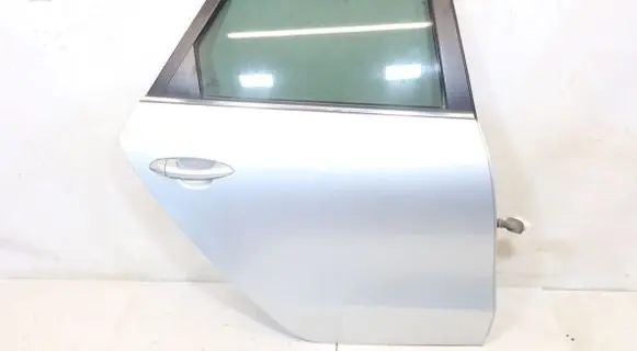 KIA Ceed Rear door 