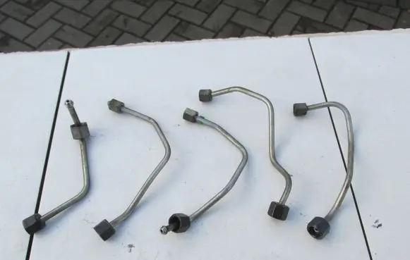 Ford Focus Fuel injector supply line/pipe 