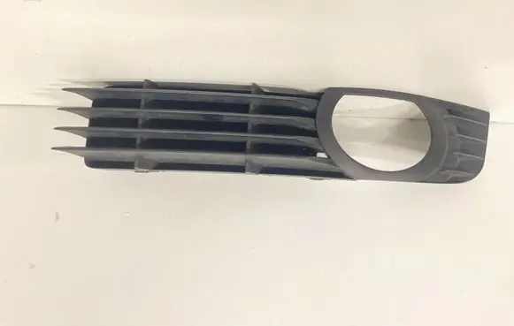 Audi A8 S8 D3 4E Front bumper lower grill 4E0807681A