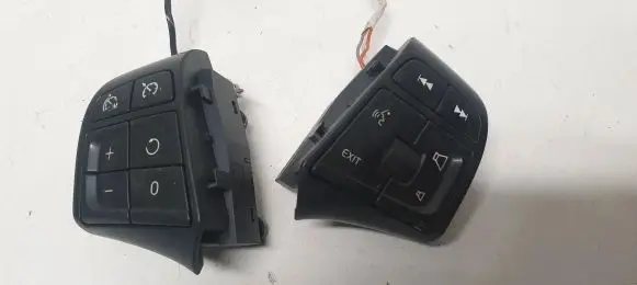 Volvo S80 Steering wheel buttons/switches 31334457 13W53
