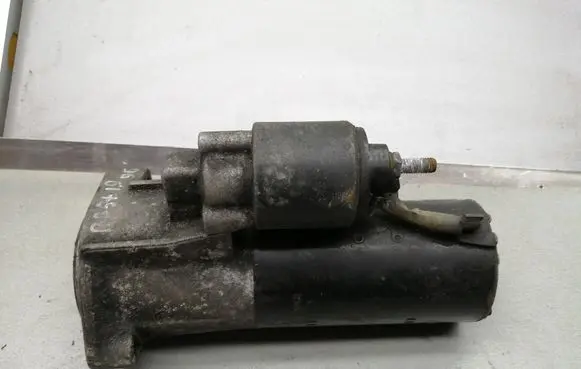 Volkswagen PASSAT B5.5 Starter motor