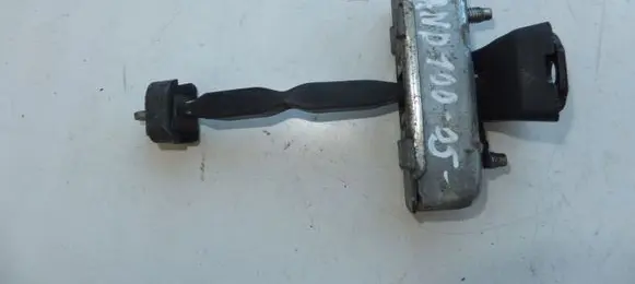 Toyota Land Cruiser (J100) Rear door check strap stopper