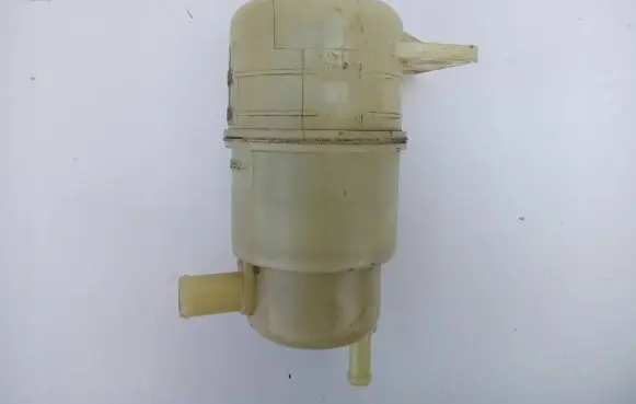 Mitsubishi Pajero Sport II Power steering fluid tank/reservoir PA6-GF15