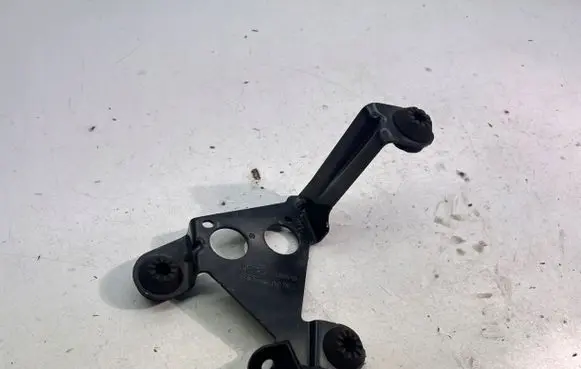 Volvo XC90 ABS pump bracket 31387278