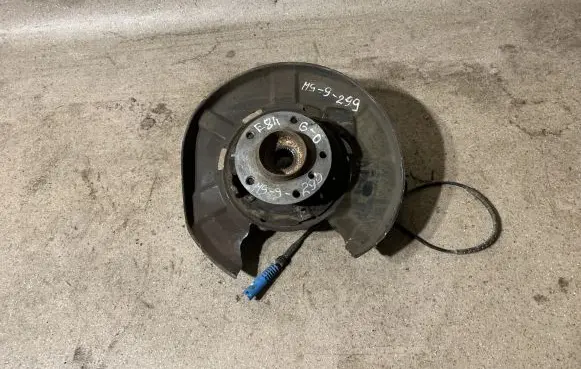BMW X1 E84 Rear wheel hub 6788050