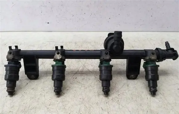 Renault Clio II Fuel main line pipe 7700274294