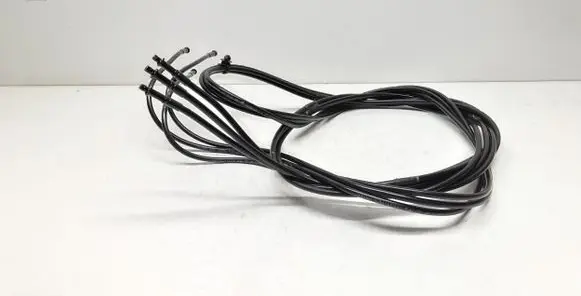 Volvo C70 Convertible roof line/pipe/hose 