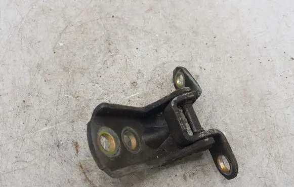 Nissan X-Trail T30 Front door lower hinge NOCODE