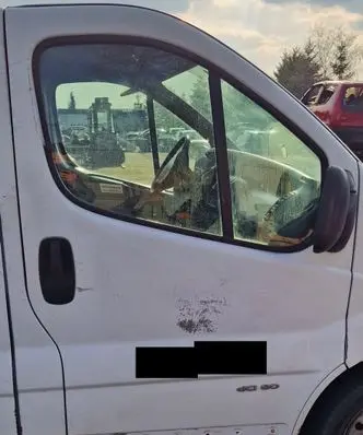 Renault Trafic II (X83) Front door