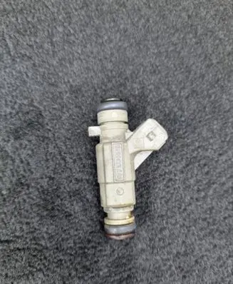 Audi A8 S8 D2 4D Fuel injector 077133551Q 0280155988