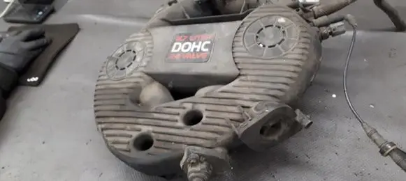 Chrysler 300M Intake manifold