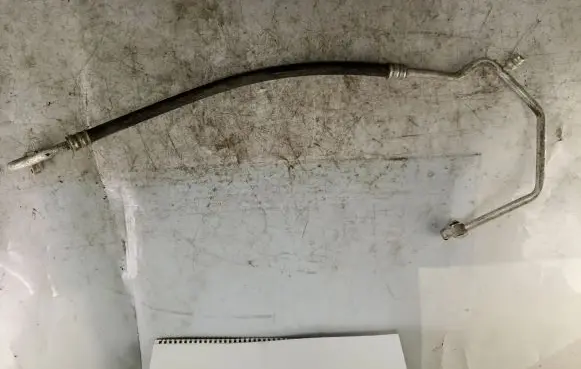 Suzuki Grand Vitara II Air conditioning (A/C) pipe/hose