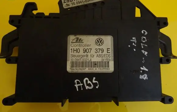 Volkswagen Golf III ABS control unit/module 1H0907379E