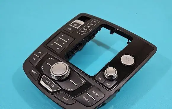 Head unit multimedia control
