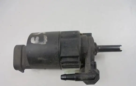 Renault Espace III Windscreen/windshield washer pump 7700821782G