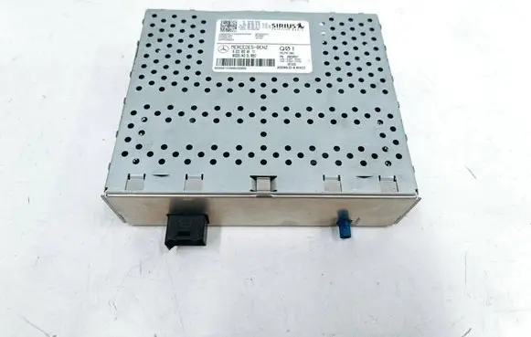 Mercedes-Benz GLA W156 X156 Aerial antenna amplifier A2229004911 28458557
