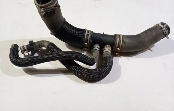 Dodge RAM Engine coolant pipe/hose 68268586AD