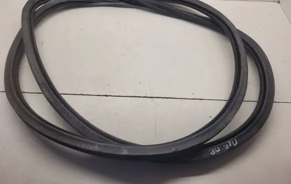 Audi A4 S4 B8 8K Front door rubber seal 8K0831721E