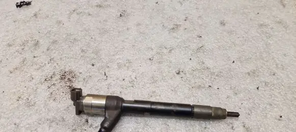 Opel Astra K Fuel injector 55585167