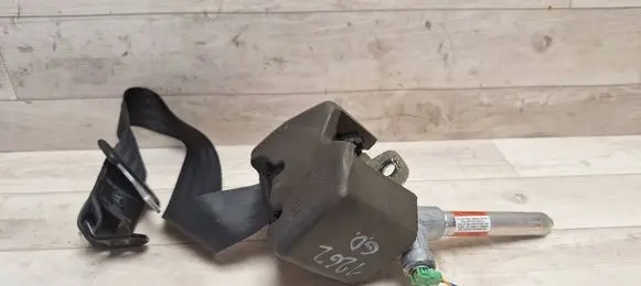 Volvo V50 Rear seatbelt 8639553