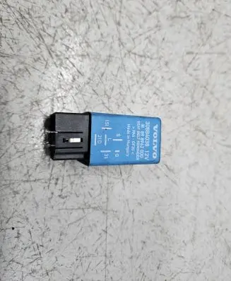 Volvo S40, V40 Other relay 30884038