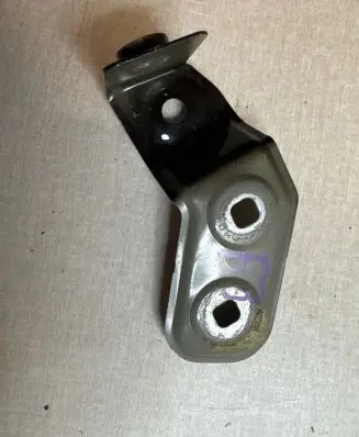 BMW 4 G22 G23 G24 G26 Fender mounting bracket 7486803