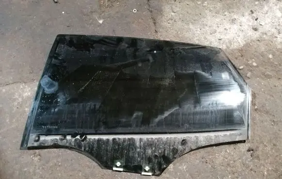 Renault Talisman Rear door window glass 