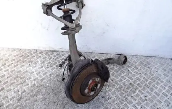 Audi A5 Sportback 8TA Front wheel hub spindle knuckle
