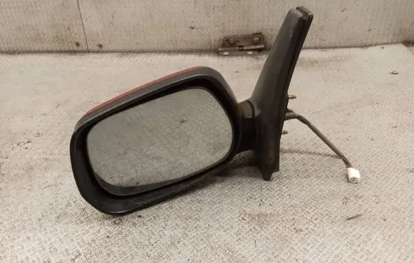 Toyota Corolla Verso E121 Front door electric wing mirror