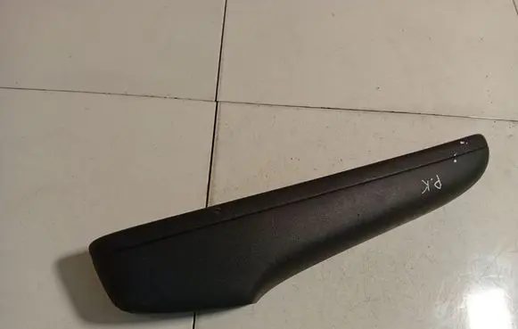 Hyundai i30 Other front door trim element 827152R000