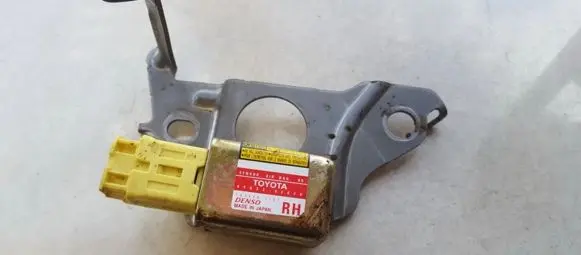 Toyota RAV 4 (XA20) Airbag deployment crash/impact sensor 8983342020 89833-42020