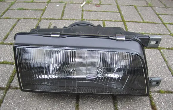 Nissan Sunny Headlight/headlamp