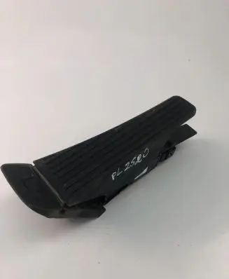 Volvo S90, V90 Accelerator throttle pedal 31489765