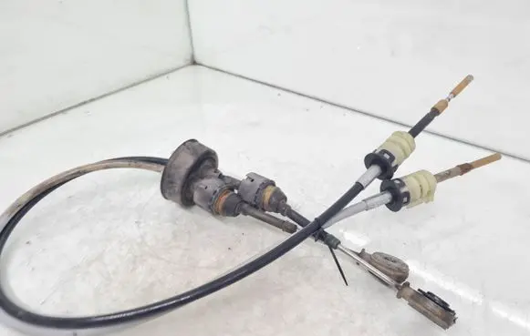 Opel Astra H Gear shift cable linkage 55350266