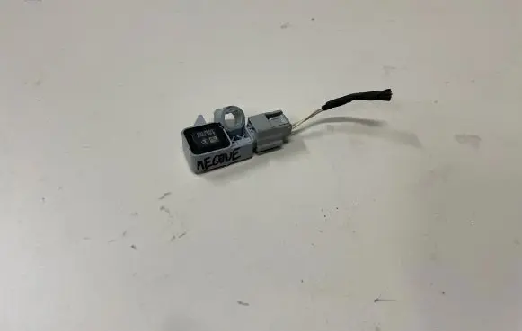Renault Megane III Airbag deployment crash/impact sensor 988310002R