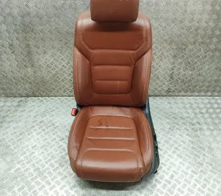 Volkswagen Touareg II Front driver seat 8K0881157 7P6881805EE