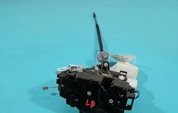 Volkswagen Caddy Front door lock 3D1837015AR IMPRK1586061