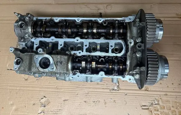 Ford Kuga II Engine head RFDS7G6090EF