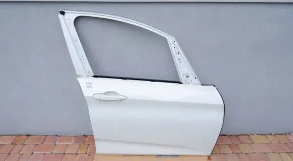 BMW 2 F46 Front door