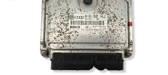 Audi A3 S3 8V Engine control unit/module 06A906032HJ 0261207436