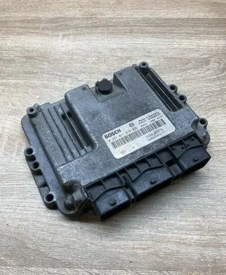 Renault Megane II Engine control unit/module ECU 8200305678 8200269879 0281011275