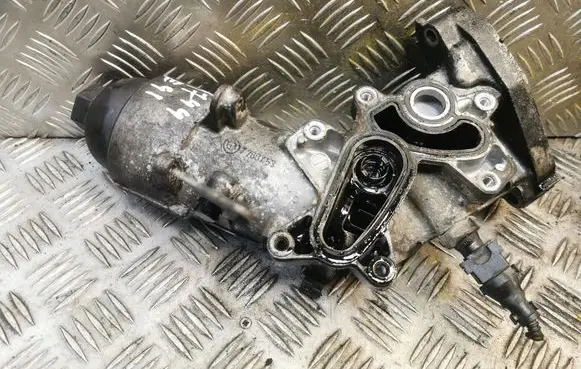 BMW 3 E90 E91 Oil filter cover 7788453