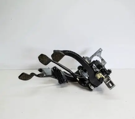 Audi A4 S4 B7 8E 8H Brake pedal